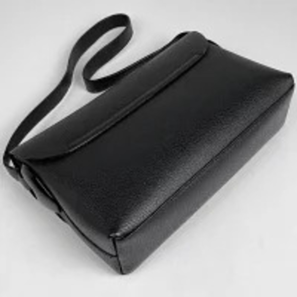 Gucci bag shoulder black leather